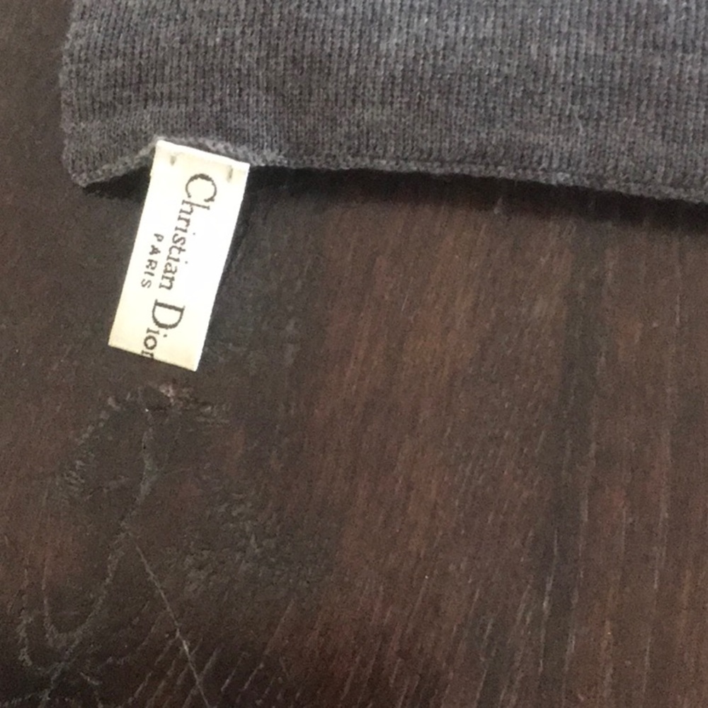Dior gray scarf-unique crystal piece/ mint cond. - Picture 3 of 6
